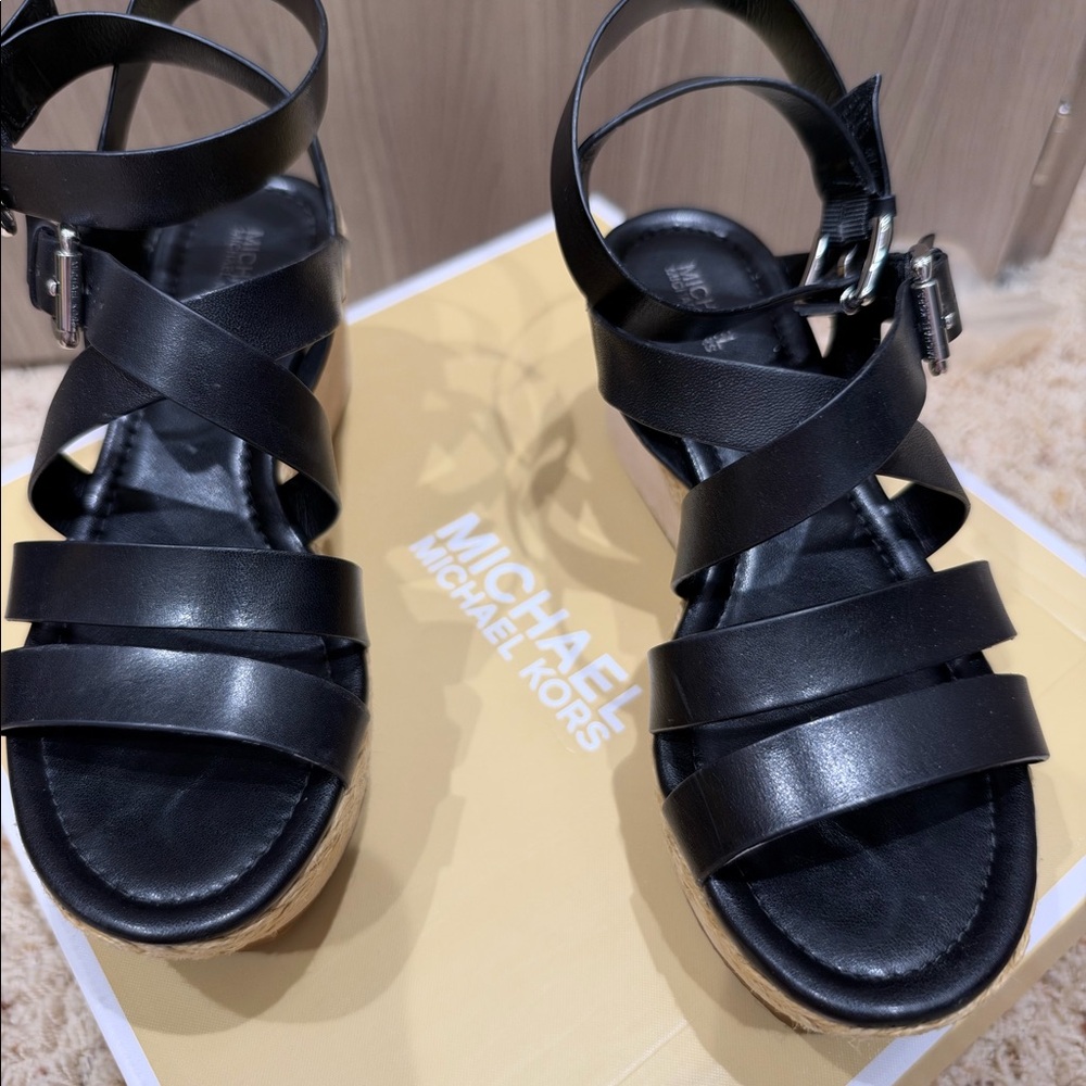 Soft leather platform sandal. Worn 2 times. Very comfortable.